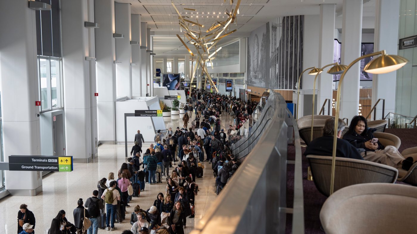 Airlines Offer Limited Relief as TSA Staffing Crisis Strands Travelers