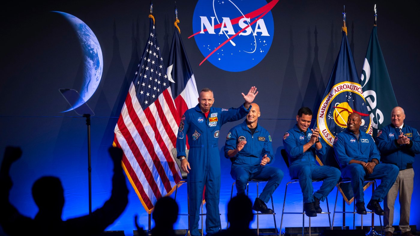 Artemis III Crew Named as NASA Shifts Focus to Orbital Docking Tests