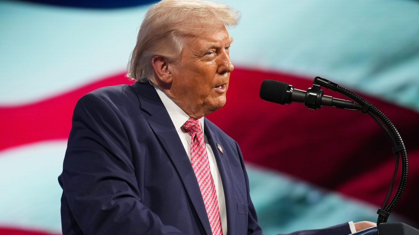 At Saudi Forum, Trump Jokes About Preferring 'Losers' Who Listen to His Success Stories