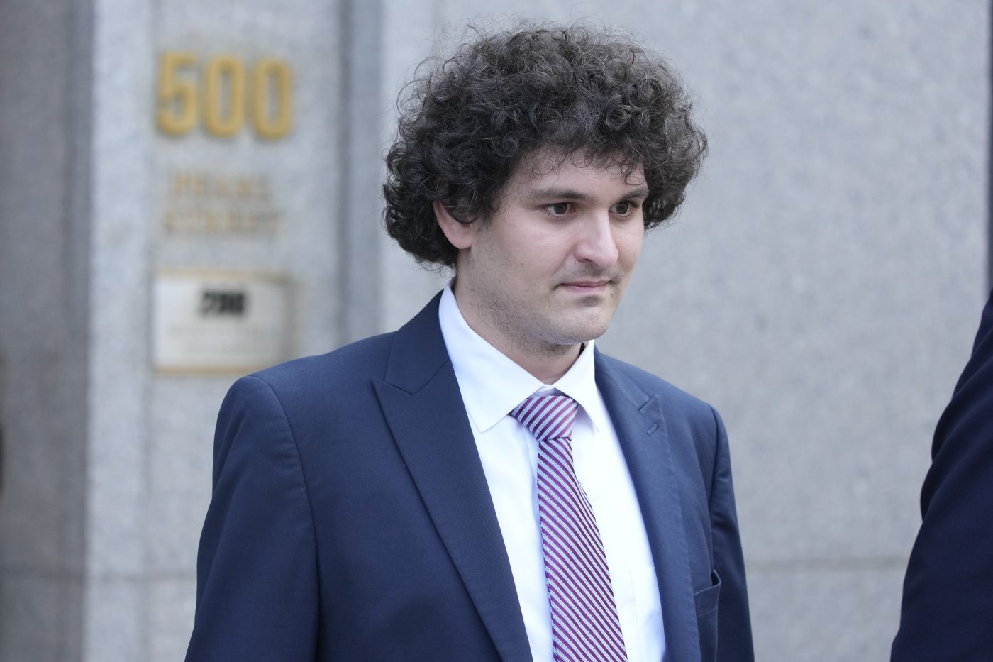 Bankman-Fried Files Pardon Request as Trump Weighs Crypto Clemency
