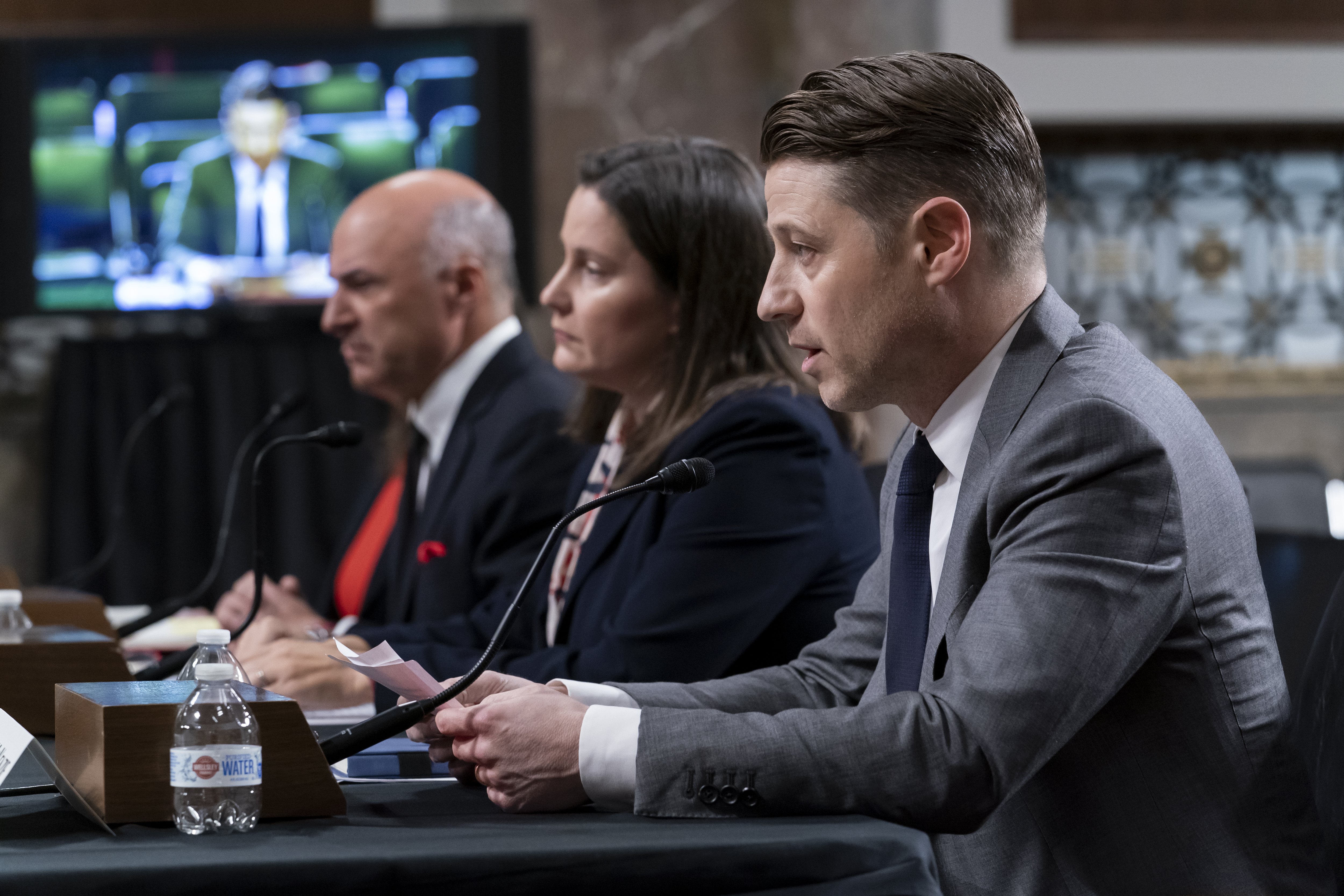 Ben McKenzie Presses Senate Democrats to Reject Crypto Bill Over Trump Ethics Loophole