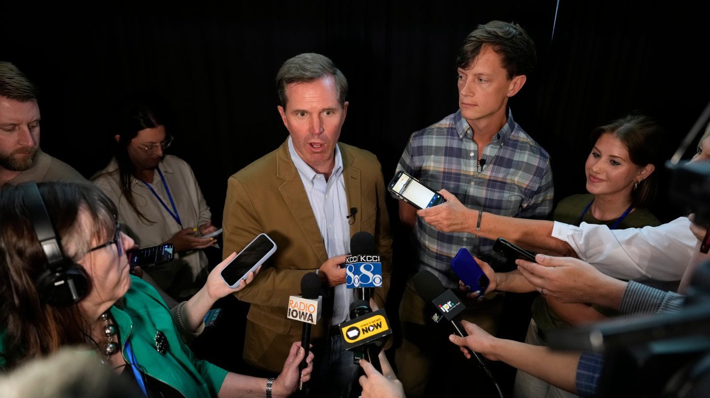 Beshear's Cross-Country Tour Fuels Speculation on 2028 Presidential Bid