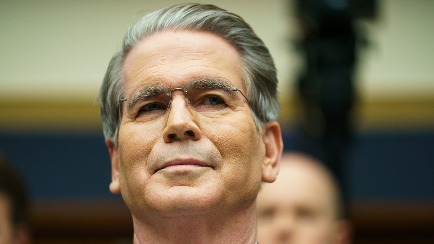 Bessent Defends Trump's Mueller Remarks, Cites Mar-a-Lago Raid Trauma