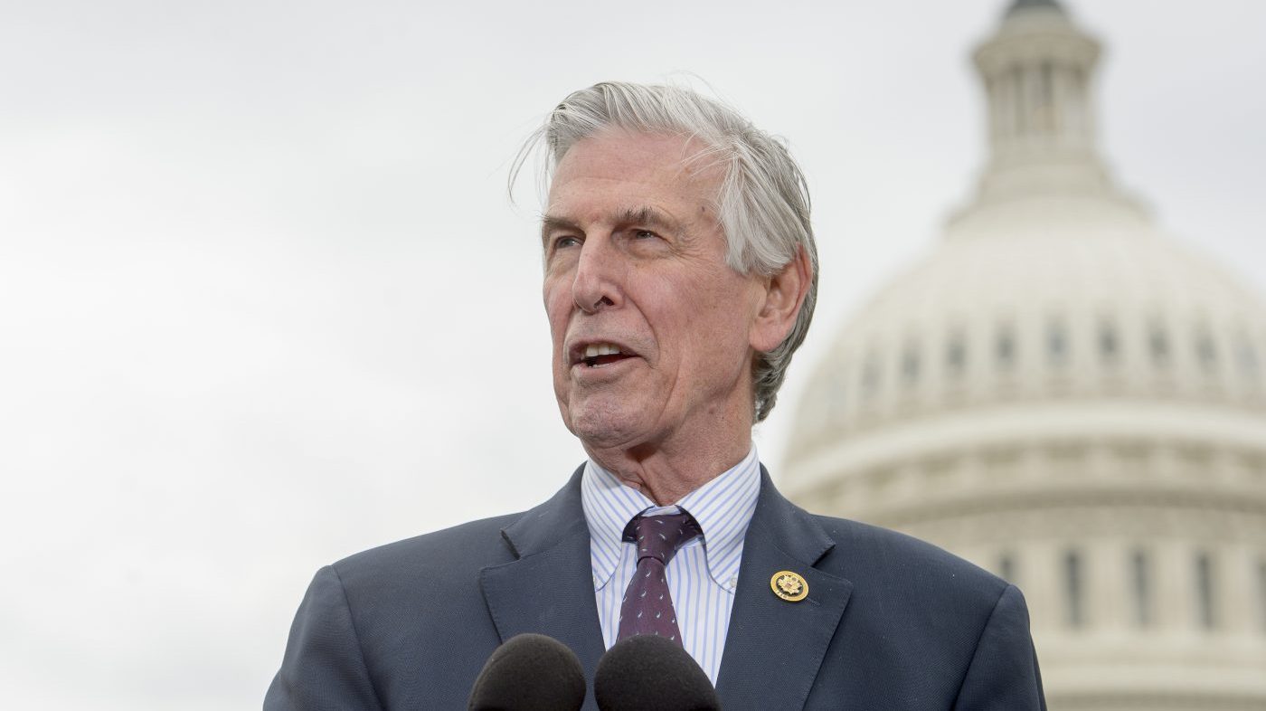Beyer accuses Trump of 'insanely corrupt' raid on Omar's home