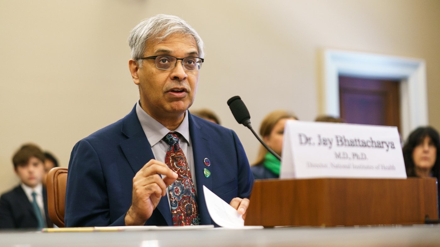 Bhattacharya Defends Trump's Ebola Strategy, Contrasts with COVID Response