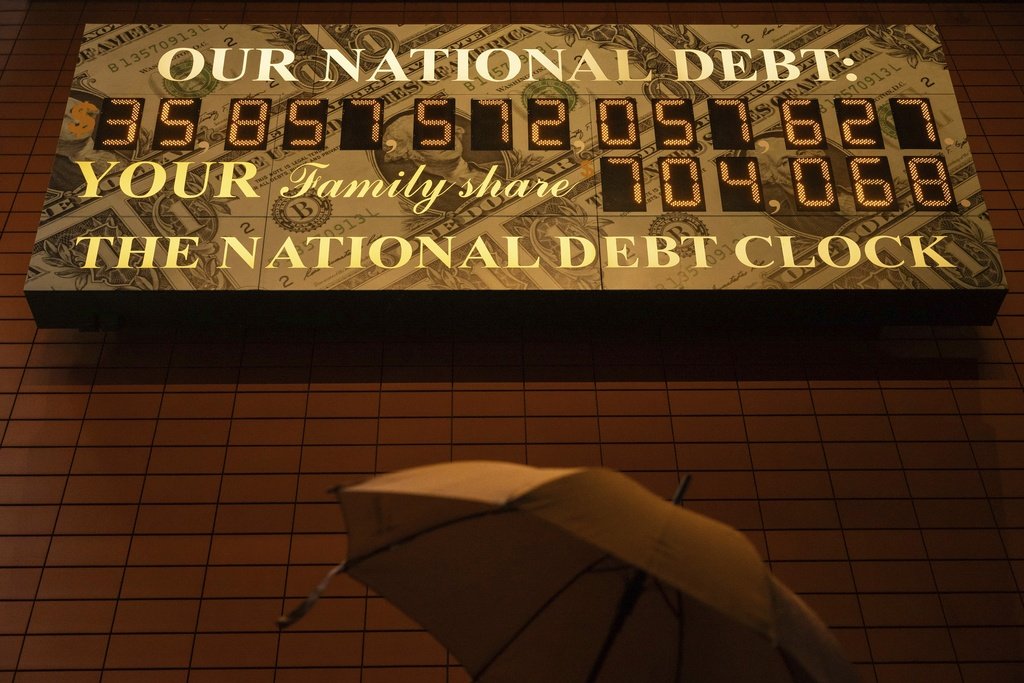 Bipartisan Fiscal Forum Proposes 3% Deficit Cap to Stabilize National Debt
