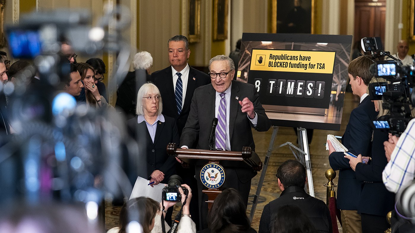 Bipartisan Resistance Derails DHS Funding Agreement, Prolonging Record Shutdown