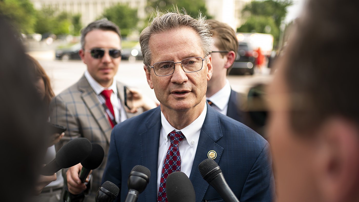 Burchett Presses Trump to Declassify All UAP Records, Citing 'Wild' Briefings