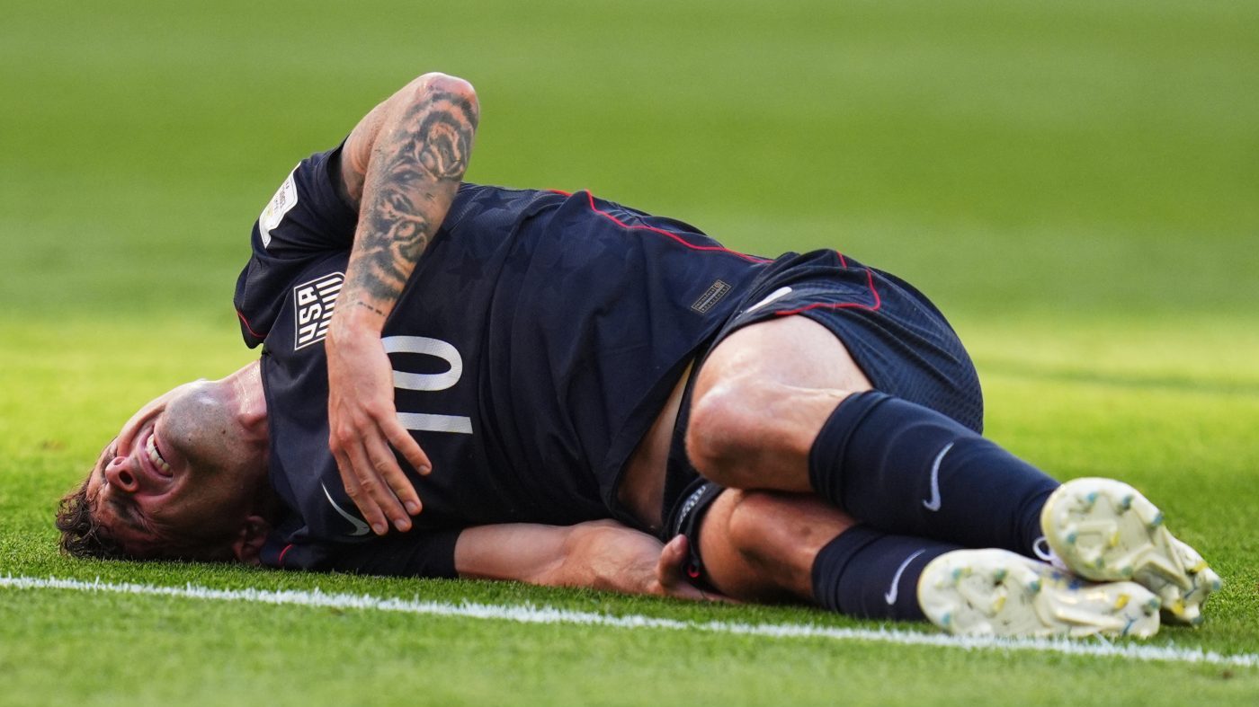 Christian Pulisic Suffers Fractured Leg in US World Cup Exit Against Belgium