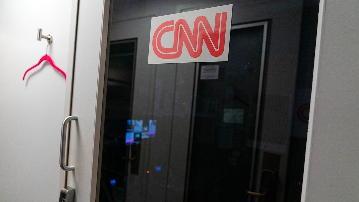 CNN Warns DOJ of New Suit Over White House Press Access