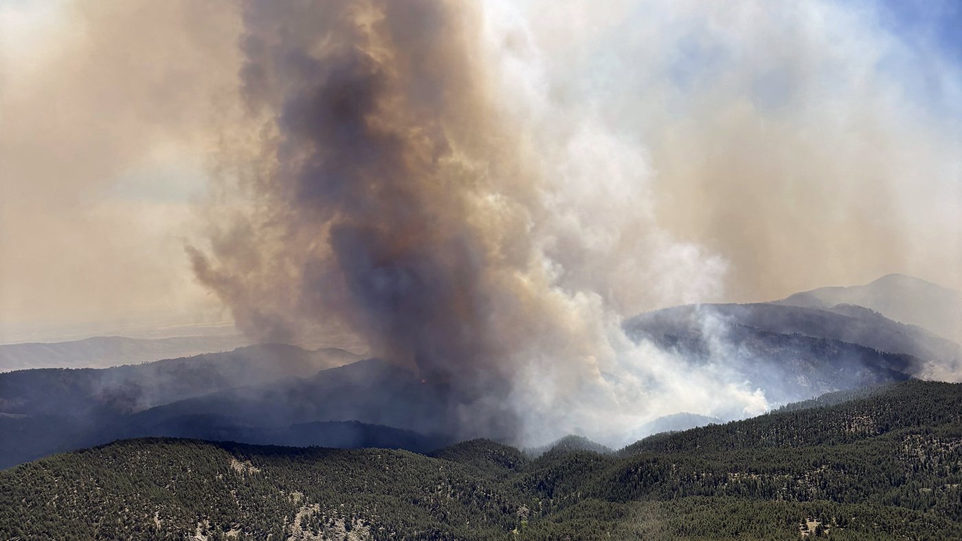 Colorado Wildfire Helicopter Crash Kills Pilot Nicholas Dale