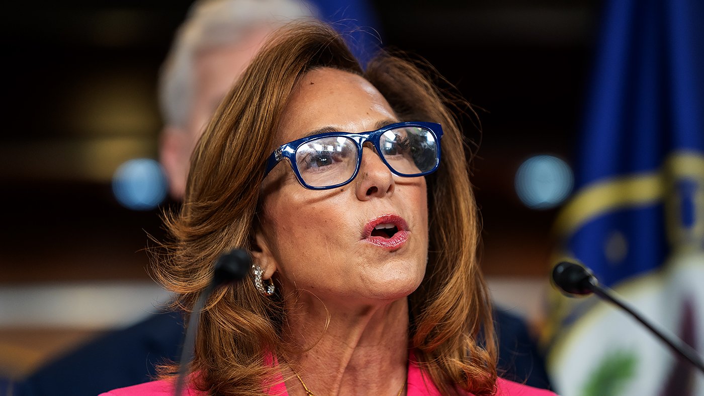 Congress Faces New Push to Ban Lawmaker-Staffer Romances After Allegations