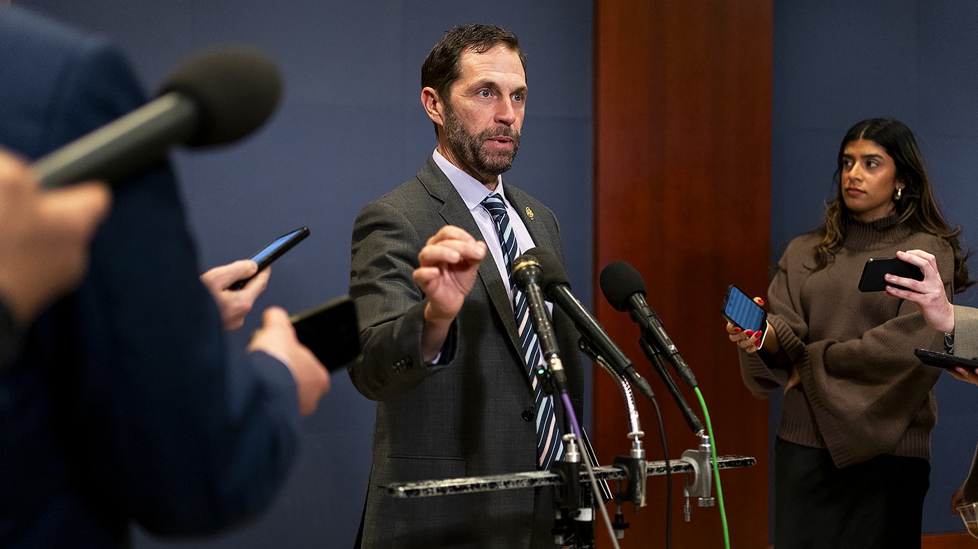 Crow Presses Secret Service on Unimplemented Security Reforms After WHCA Dinner Attack