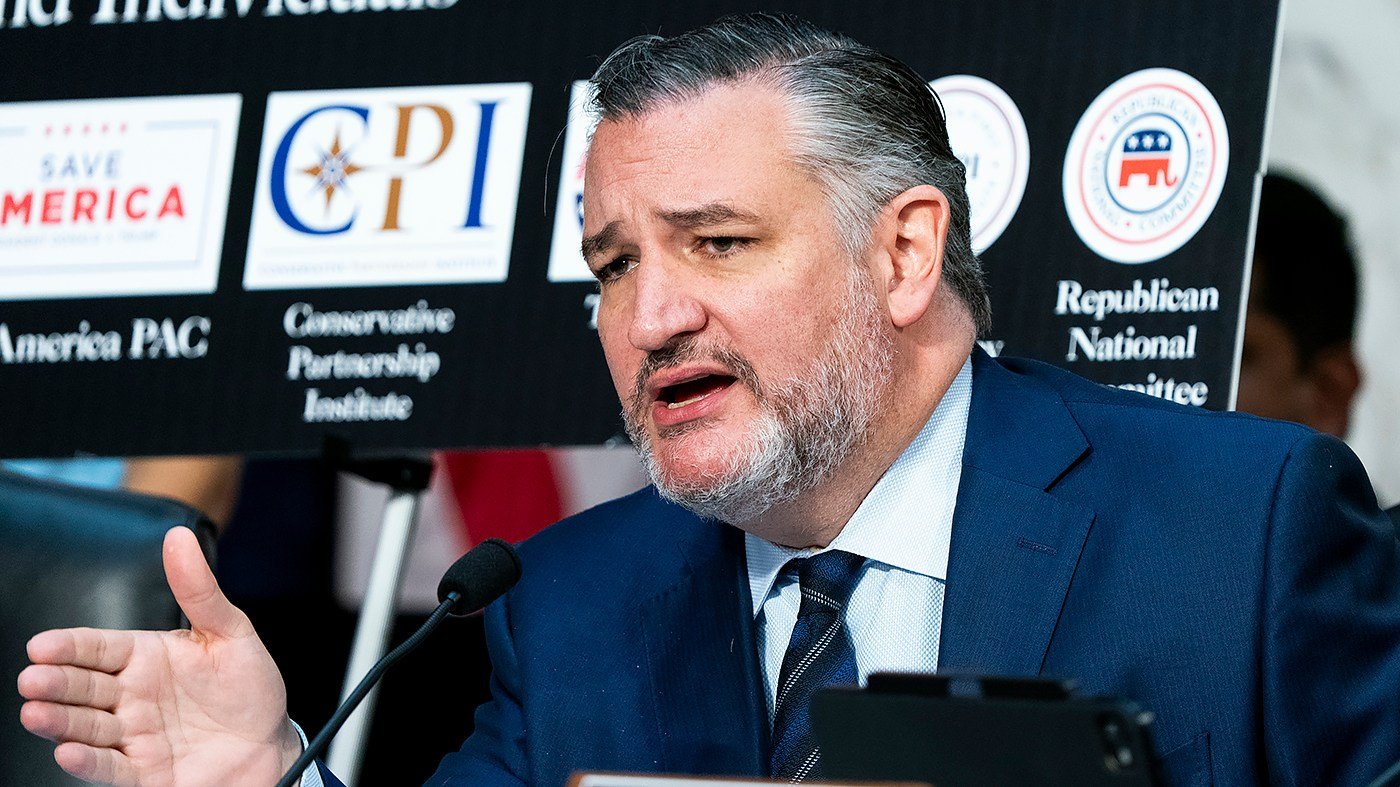 Cruz rebukes Carlson over WWII skepticism in UK podcast
