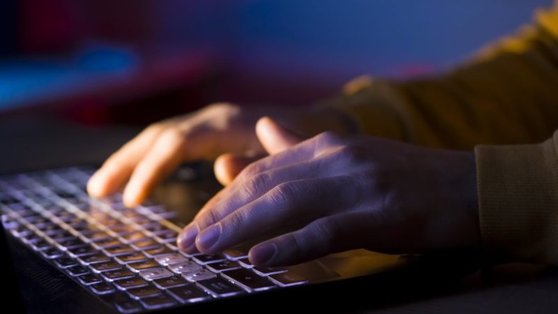 Data Aggregators Evade New Federal Privacy Bills, Critics Warn