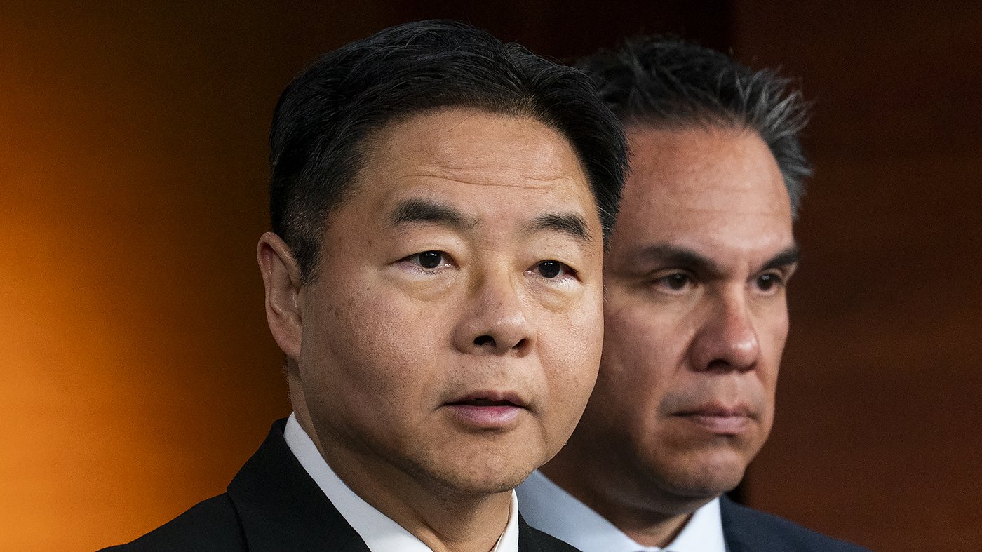 Democrats seize on dropped Reflecting Pool case to attack Trump DOJ