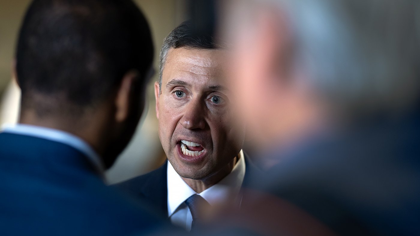 DNC Chair Ken Martin Faces Growing Rebellion as Midterms Approach