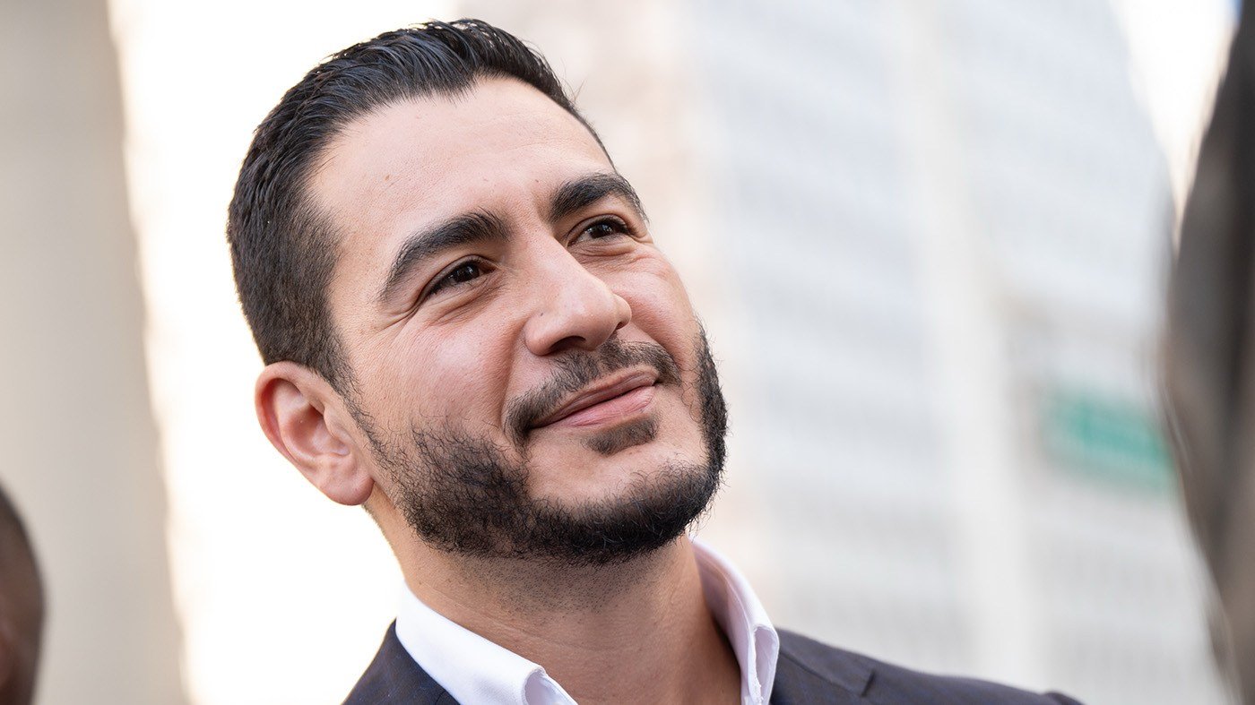 El-Sayed launches retro video game taunting Rogers over Florida move