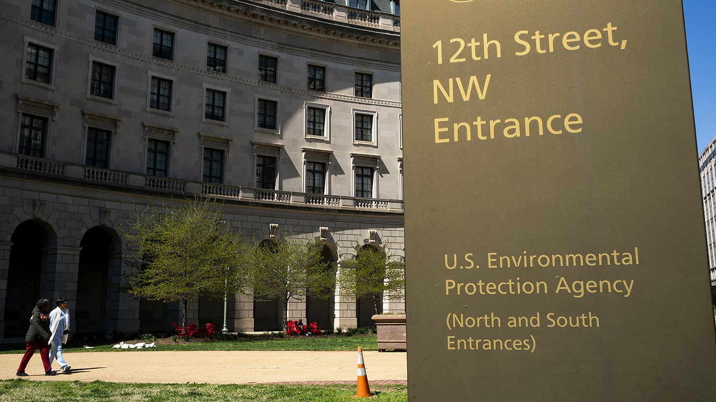 EPA Proposes Easing Coal Ash Disposal Rules, Sparking Environmental Backlash