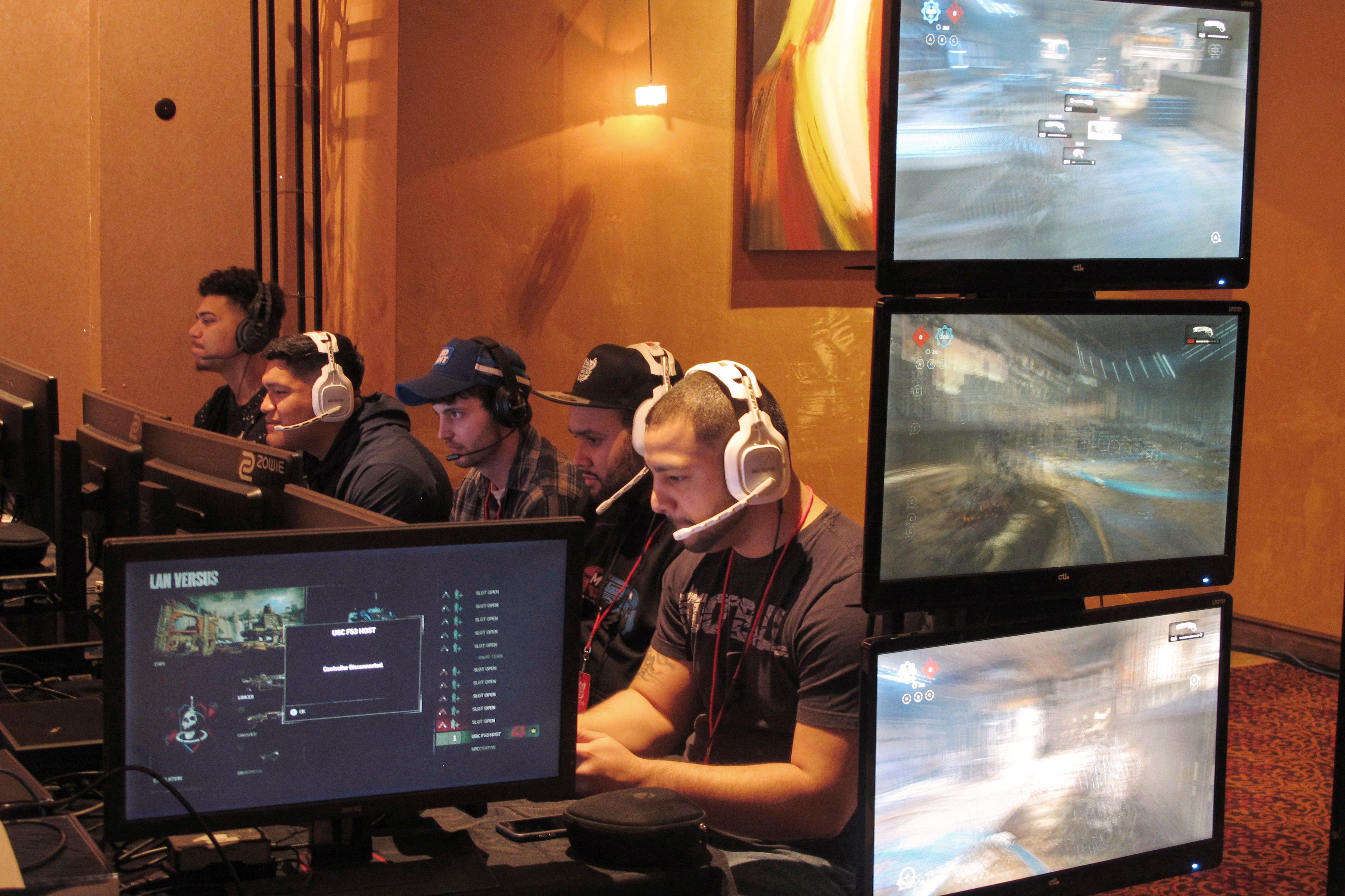FAA's Gamer Recruitment Drive Draws Thousands of Applicants in Hours