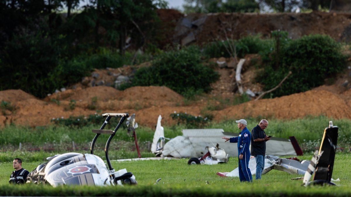 Fatal Midair Collision at Carlisle Airport Kills Pilot, Injures Two Troopers