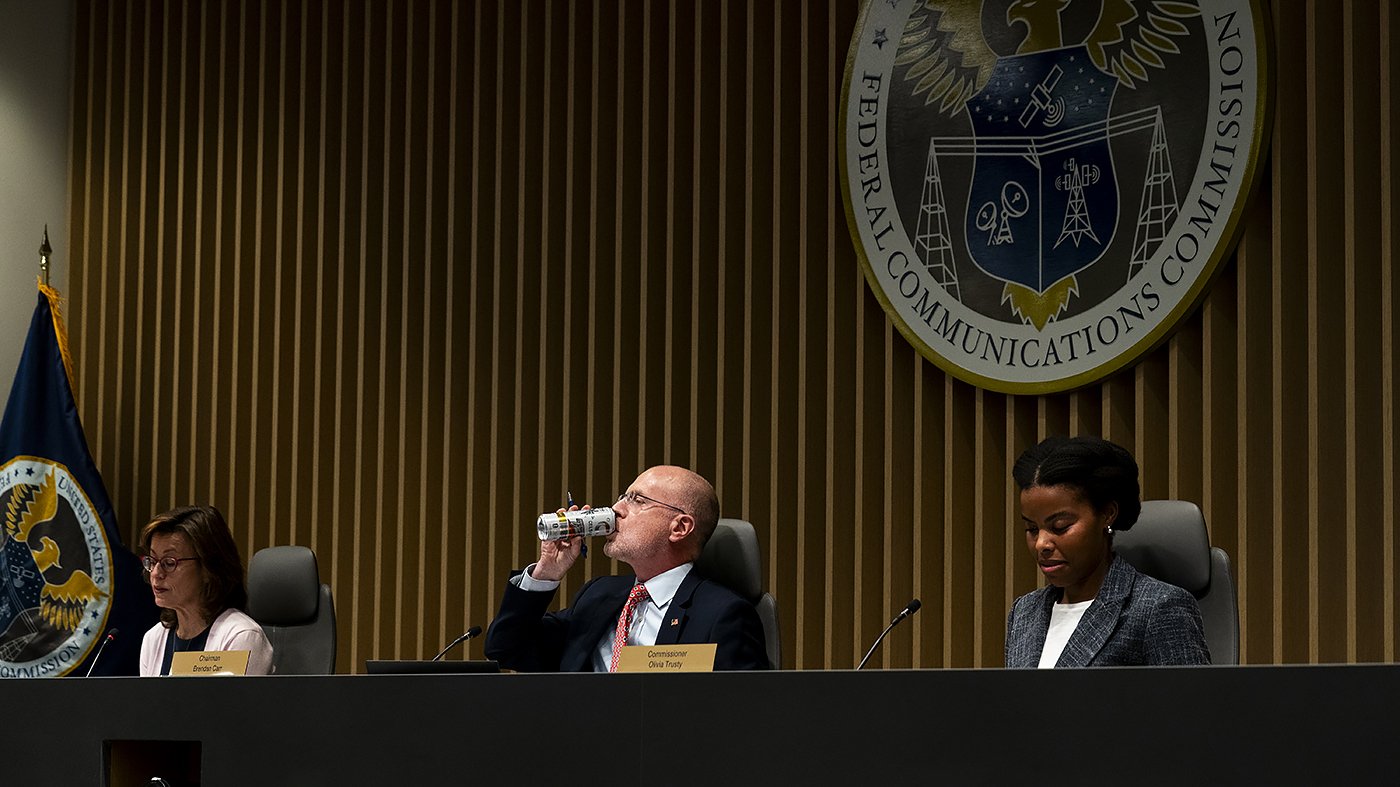 FCC Considers Overhaul of Sports Blackout Rules Amid Streaming Price Surge