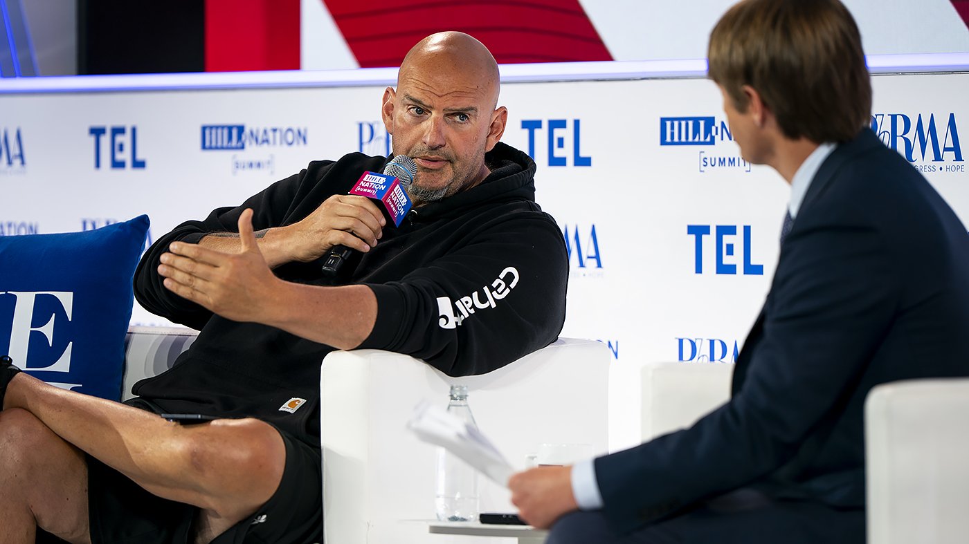 Fetterman Draws Line on Israel, Warns He'd Quit Democrats if Party Abandons Ally