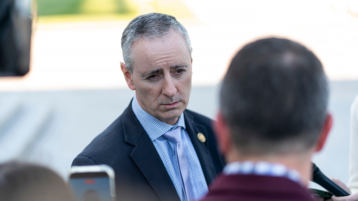 Fitzpatrick Unveils Bipartisan Bill to Block Russian Oil Imports