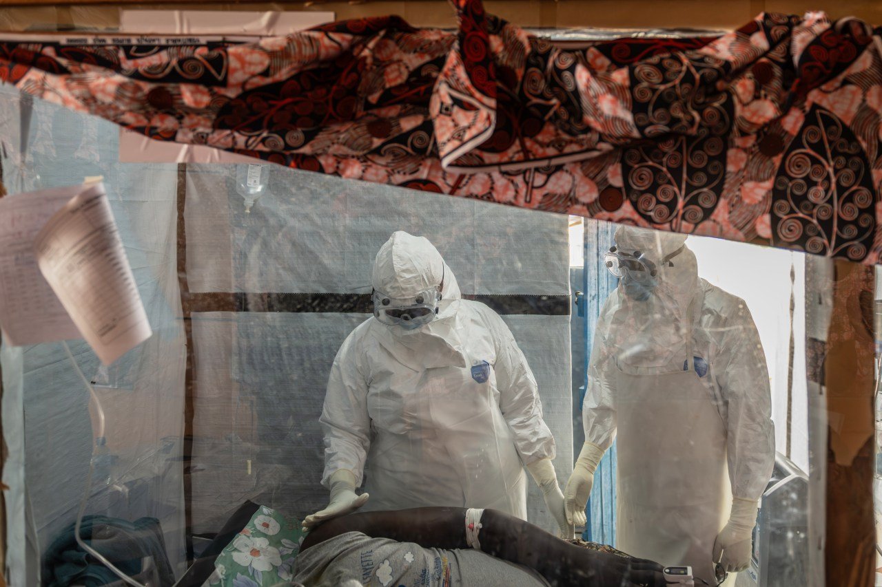 French Doctor Diagnosed with Rare Ebola Strain After Congo Mission