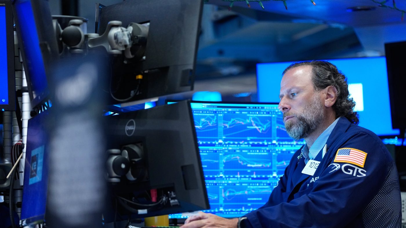 Gallup: Slight Uptick in Economic Outlook as Midterms Near, But Most Still Glum