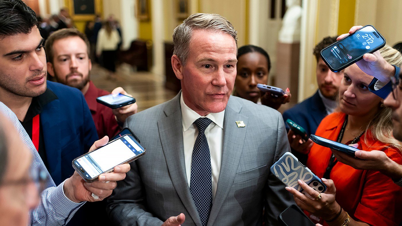 GOP Faces Voter Anger Over Data Center Power Bills Ahead of Midterms
