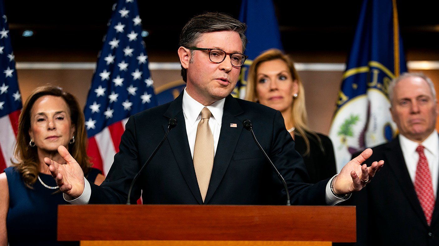 GOP House Majority Slips Further as Cook, Sabato Shift Races Toward Democrats