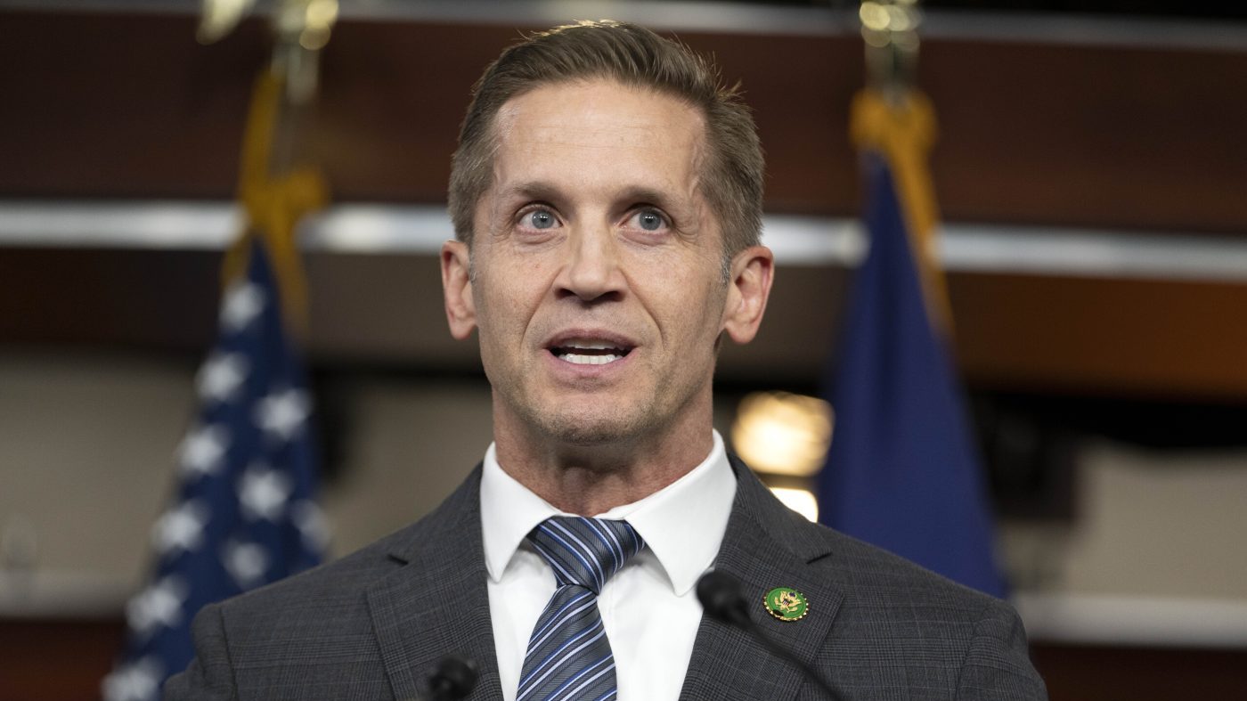 GOP Lawmaker Urges Unconditional Surrender from Iran, Warns of Political Risks