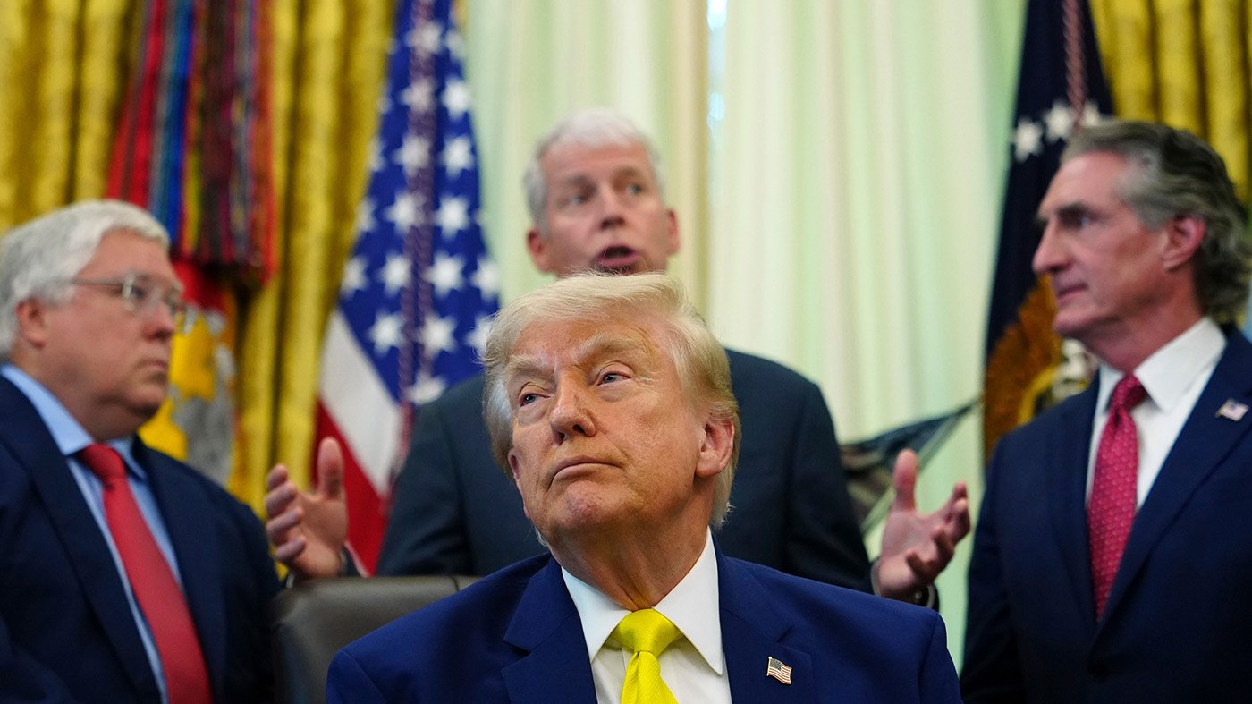 GOP Lawmakers Openly Defy Trump on Multiple Fronts as Midterms Loom