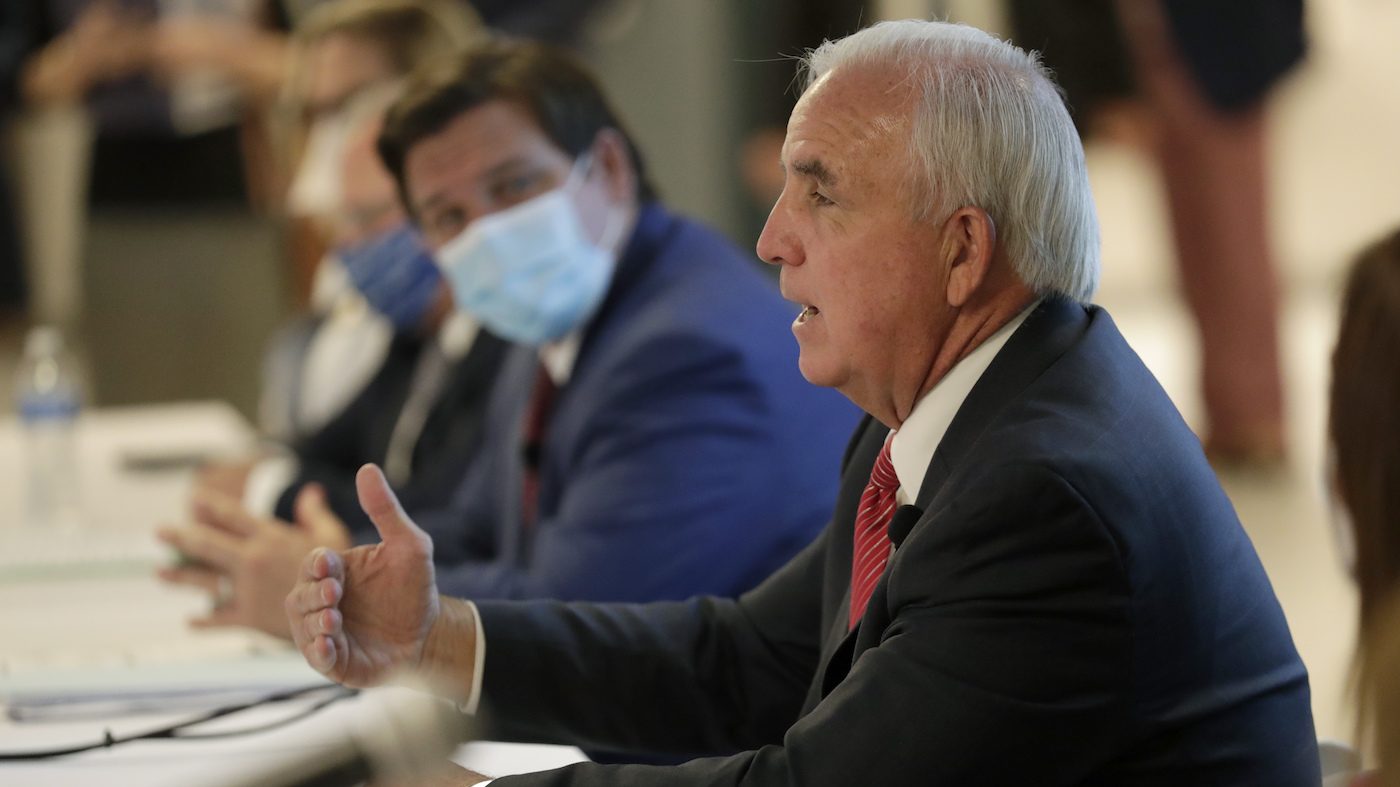 GOP Rep. Giménez Urges Trump to Grant Legal Status to Longtime Immigrants