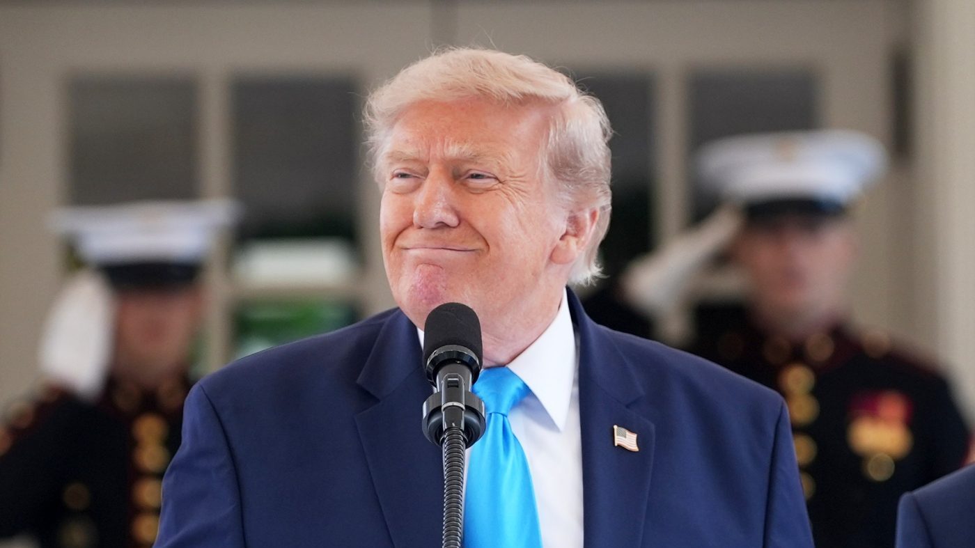GOP's Midterm Woes Deepen as Trump's Approval Sinks and Party Fights Escalate