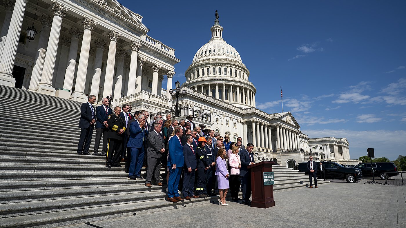 GOP Unity Frays as Vulnerable House Members Buck Party on Iran, Ukraine