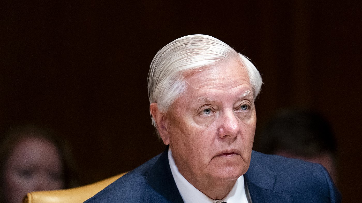 Graham Urges Trump to Hit Iran Hard as Nuclear Talks Stall