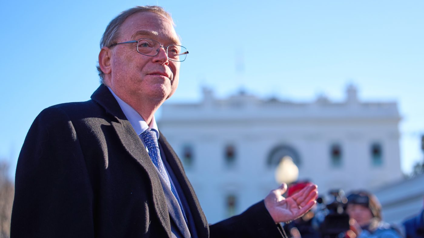 Hassett Forecasts Robust Job Market Despite Iran War-Driven Gas Spike