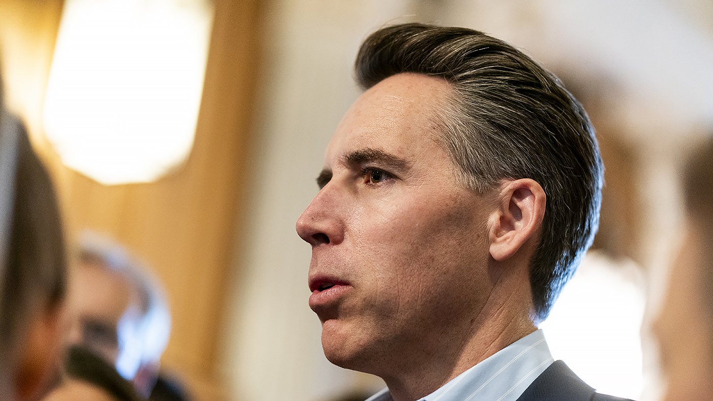 Hawley Fumes After Four GOP Senators Block Voter ID Amendment in Budget Fight