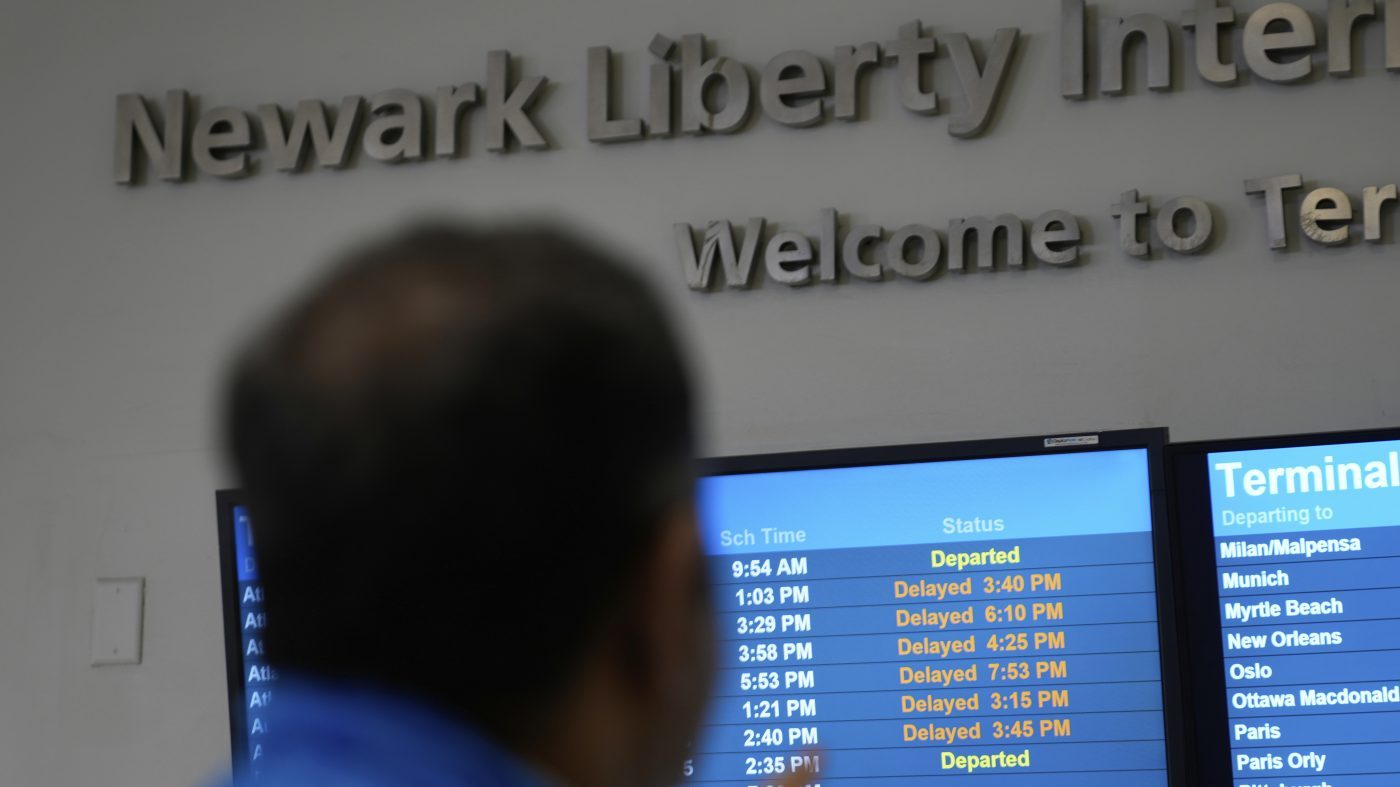 Heat Waves Threaten More Flight Delays as Climate Warms