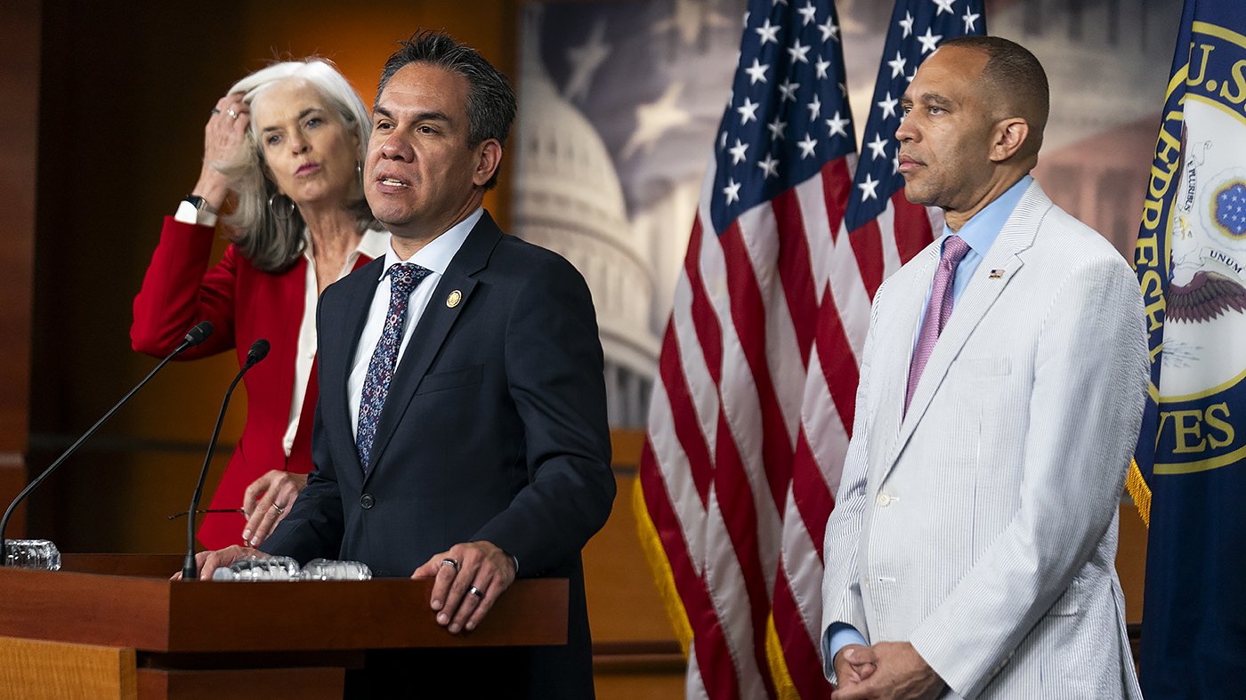 House Democrats Face Internal Rift as Progressives Gain, GOP Stalls on Iran