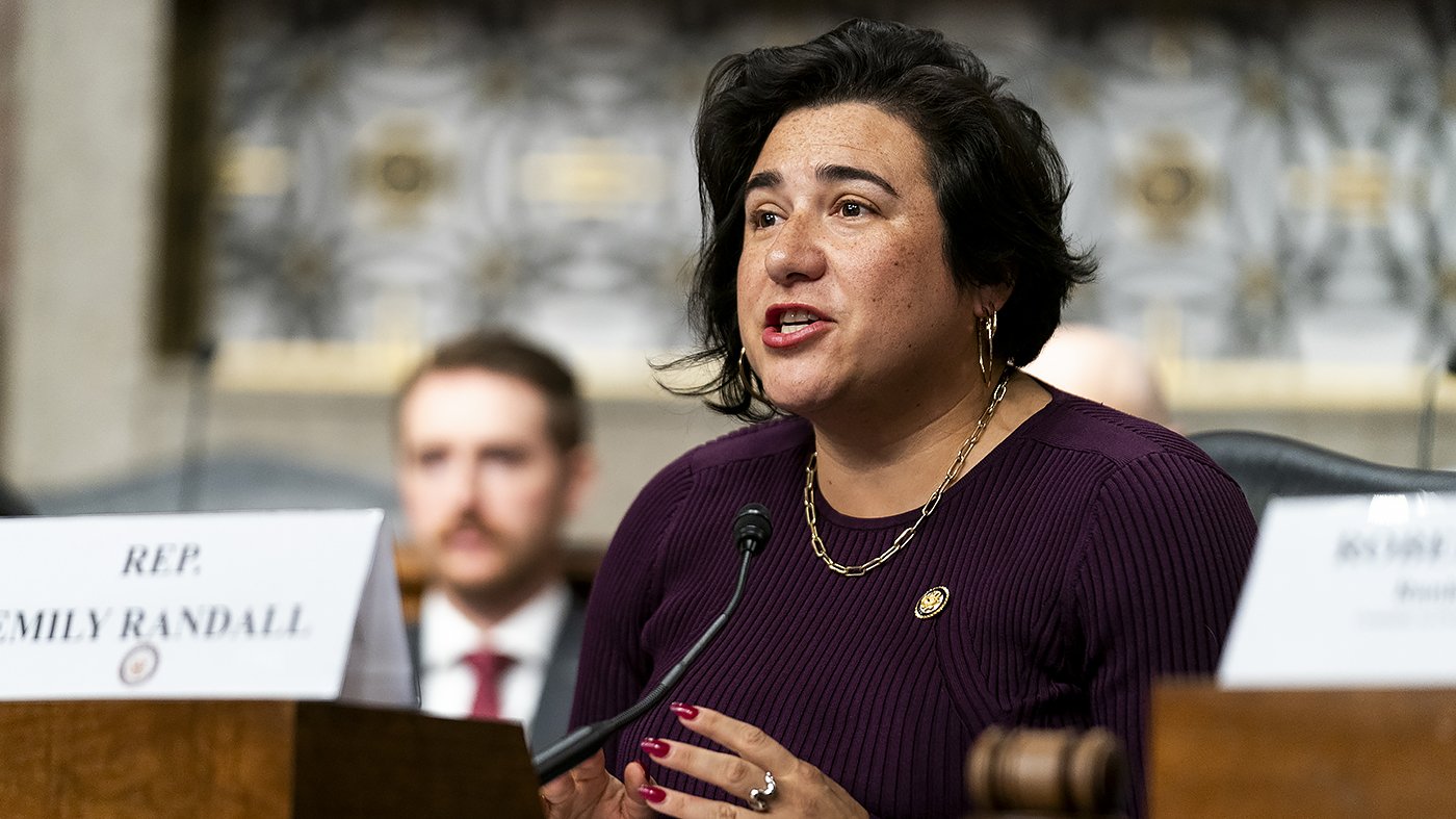 House Democrats Unite Against GOP Stopgap Funding Bill, Citing Iran War and Border Concerns