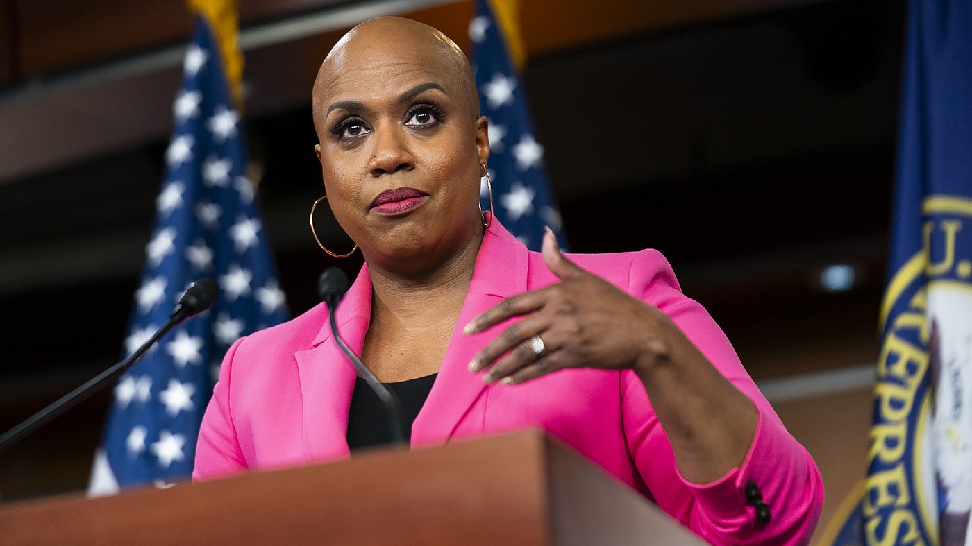 House Forces Vote, Extends Haitian Protections as GOP Splits Over Immigration