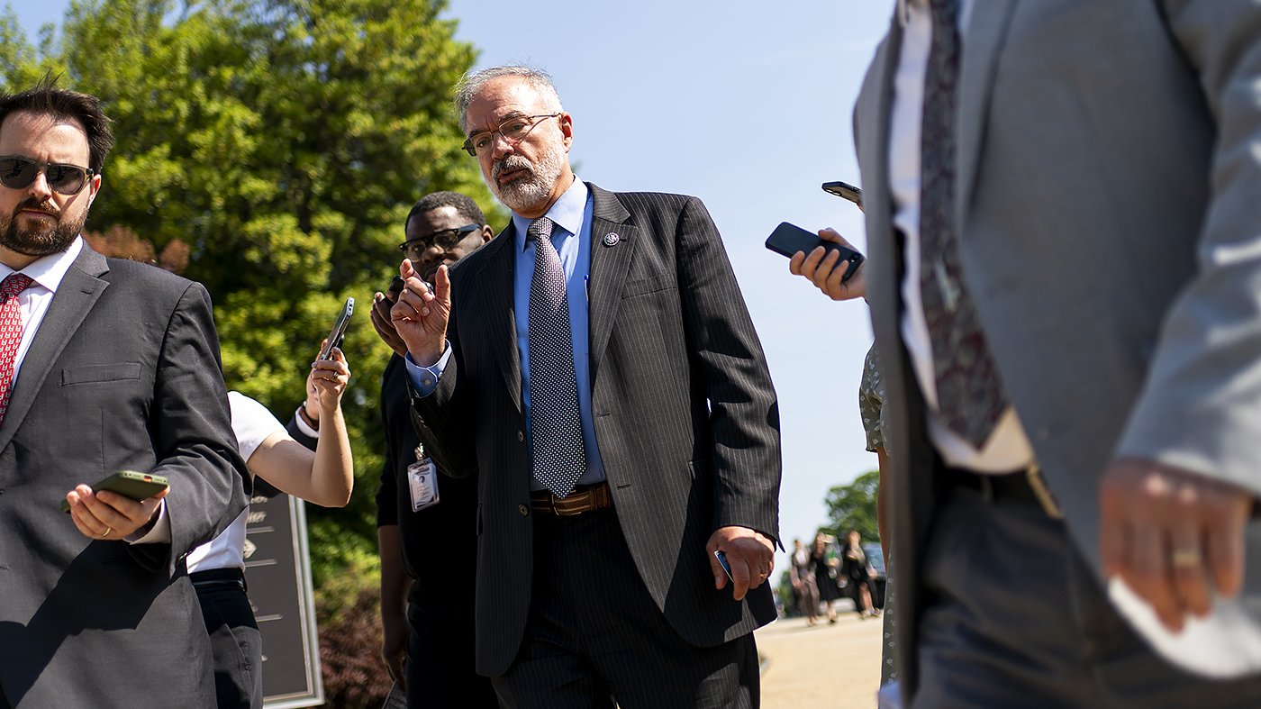 House Freedom Caucus Rejects Senate FISA Deal Over CBDC Ban Duration