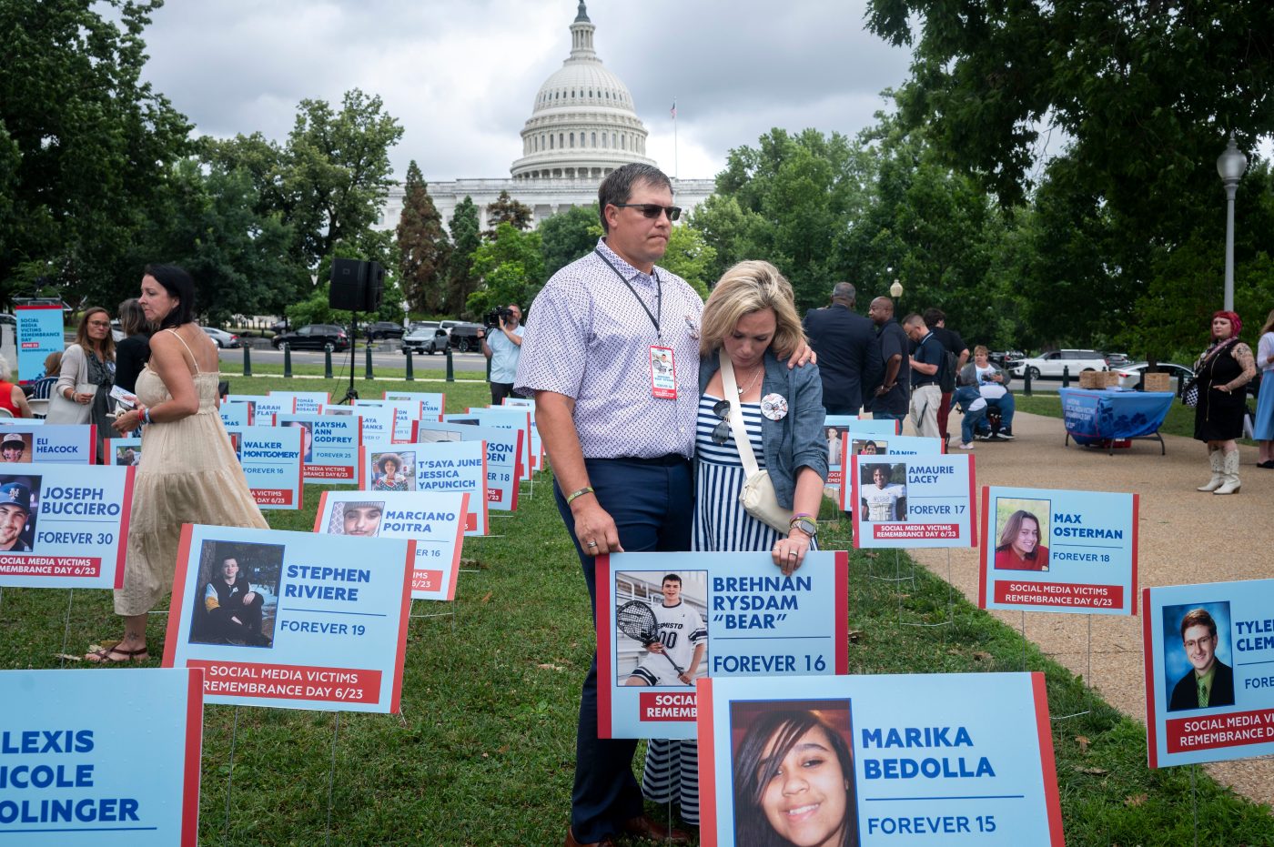 House GOP-Dem Deal on Child Online Safety Hits Senate Wall Amid Rival Bills
