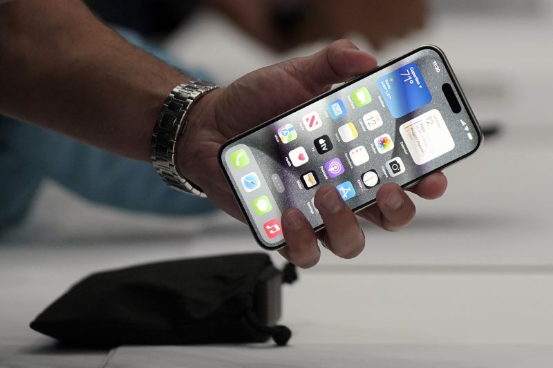 iOS 27 Update Strains Storage and Batteries, But Glitches Likely Short-Lived