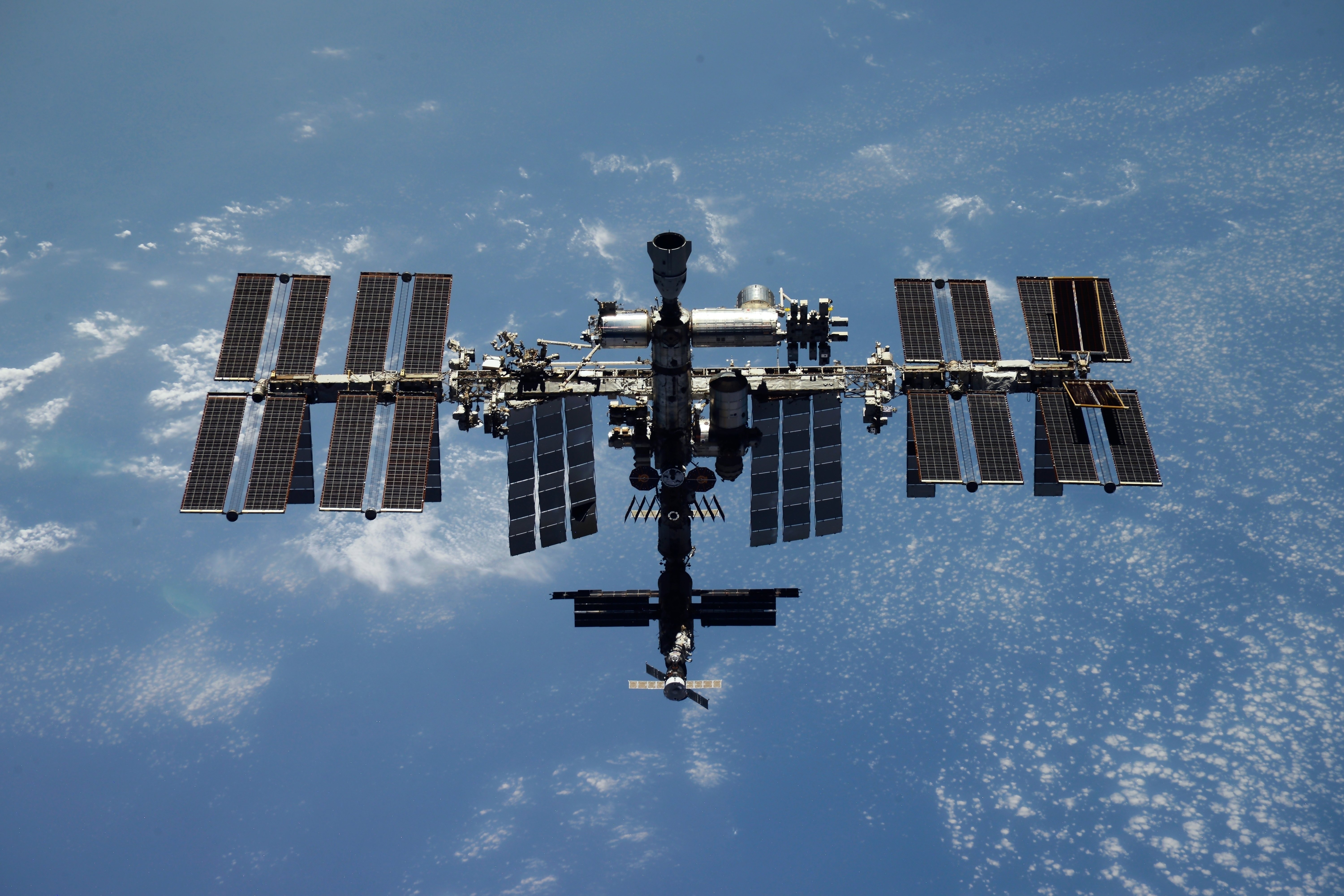 ISS Crew Ordered to Shelter in SpaceX Capsule as Russian Repairs Continue