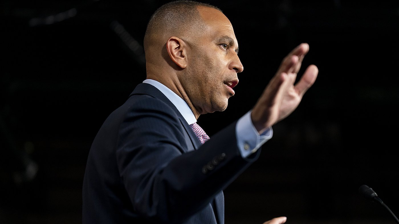 Jeffries Demands GOP 'Stop the Madness' as Trump Threatens Iran with Civilizational Destruction