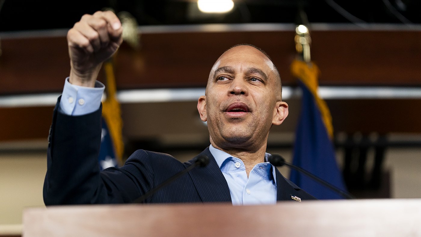 Jeffries Targets Hegseth, Patel for Removal as Democrats Escalate Pressure on Trump Cabinet